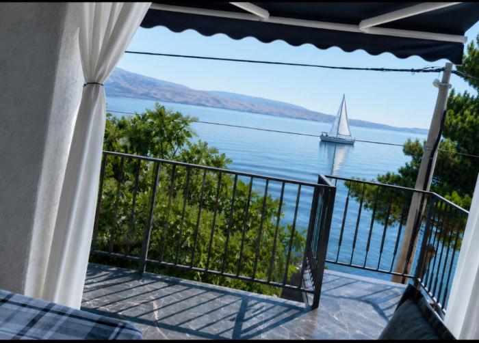 Romantic Apartment Sonja, Beachfront