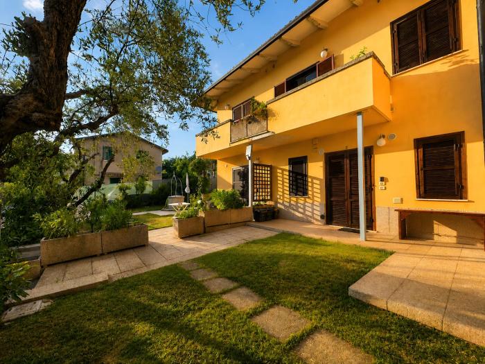 Casa Lago Blu - A Due Passi Dal Lago - ItalyWeGo