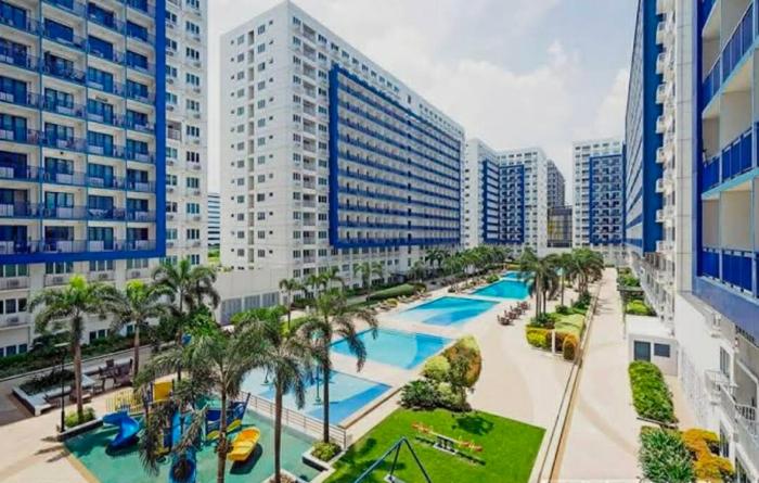 Sea Residences MOA Staycation