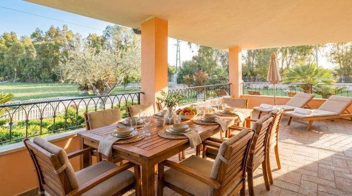 Villa Albarosa surrounded by nature Just a few minutes from Alghero iconic beaches
