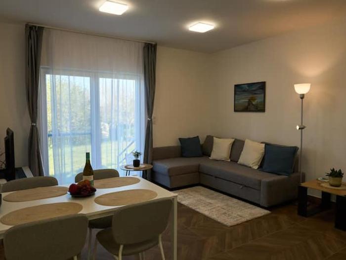 Balatoni pihenés csendes környezetben