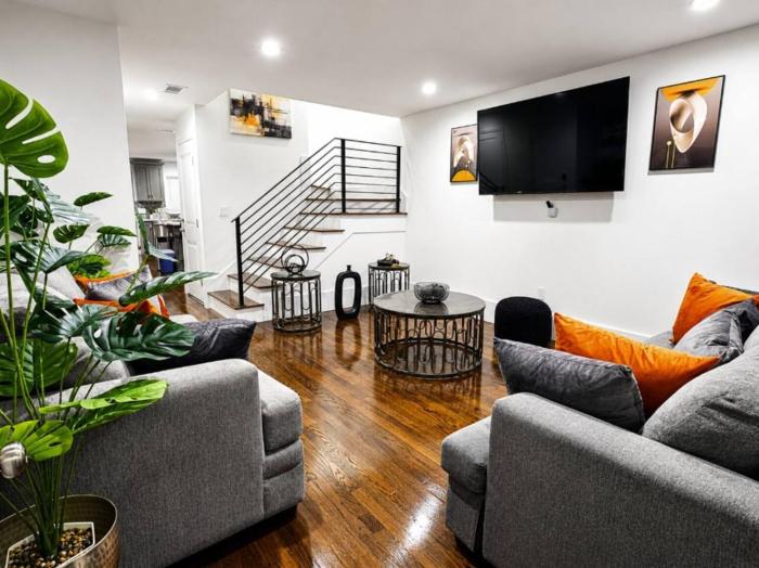 New 4-Bedroom, 5 Bed, 2.5Bath Near Downtown Boston
