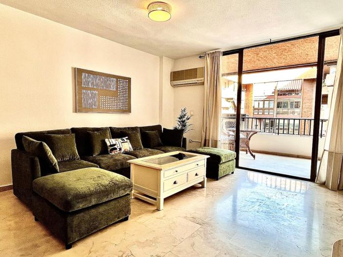 Alicante Center Oasis Pool Garage and Terrace