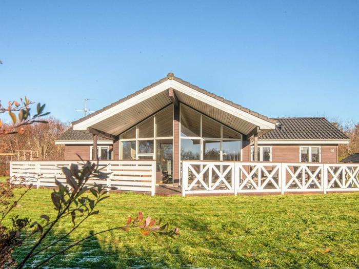 10 person holiday home in Hemmet