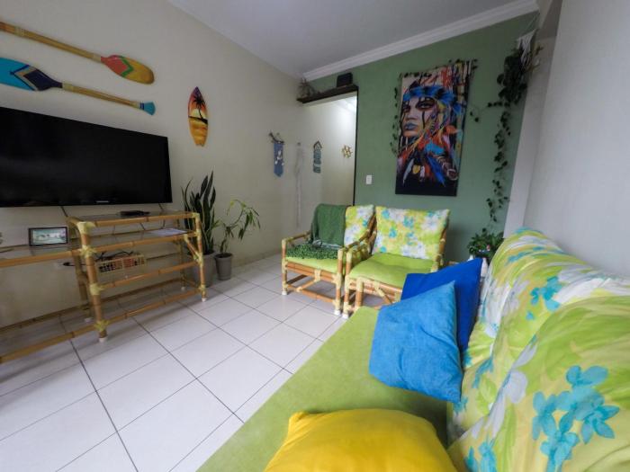 Apto pé na areia da Praia Caiçara, check-in flexível Até 6 pessoas