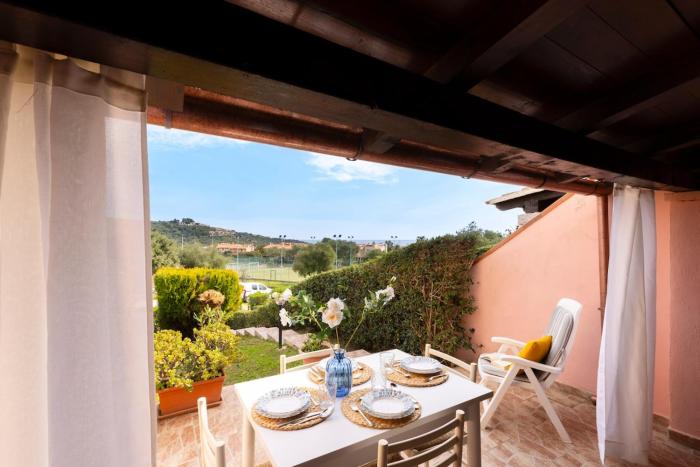 Veranda with Sea View, BBQ Garden in Porto Ottiolu
