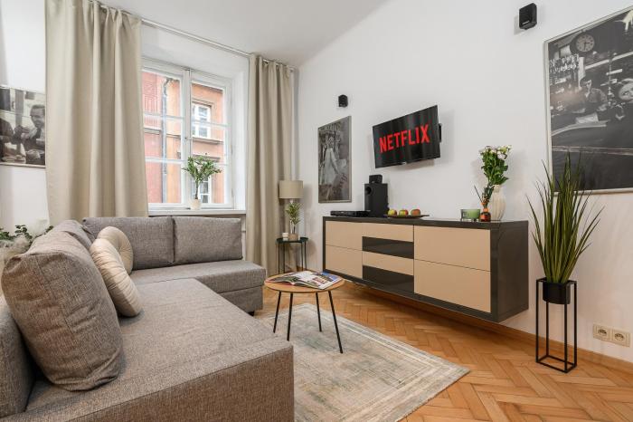 Lumina I 2BR Apartment near Old Town in Warsaw