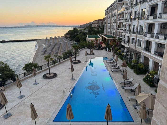 Onyx Beach 1 Joytime Apartments