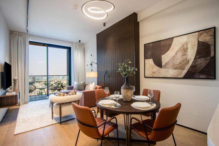 Cozy 1BR w Balcony and Open Views Near Circle Mall
