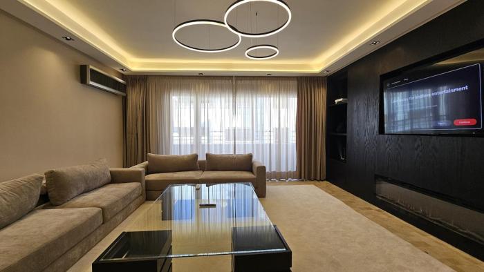 Casa Center Luxurious 2BR Wi-Fi, Parking AC