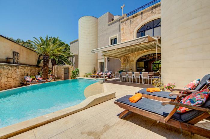 Boutique 5 BR Villa - Private Pool&Outside Dinning