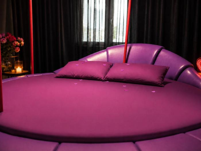 LUNA Romance Private Staycation