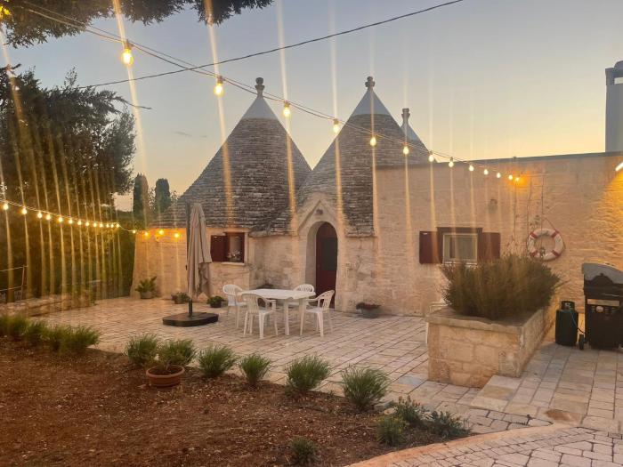 I Trulli di Maya enchanted place & swimming pool