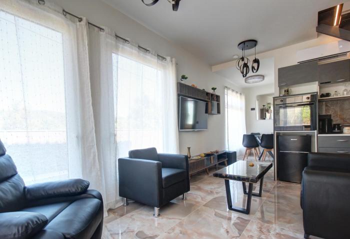 Elpidas Apartments