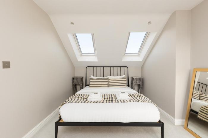 Elegant 4BDR Clapham House with Garden and Study