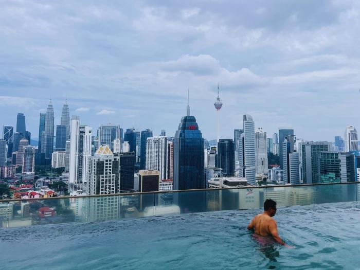 Regalia Residence The Sky Pool KLCC Luxury Suite by SS