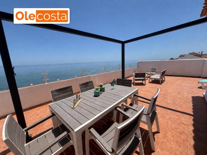 Beachfront penthouse with terrace in Sabinillas