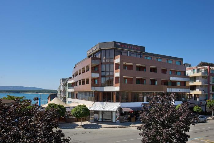 La Piazza Primorsko Rooms & Apartments