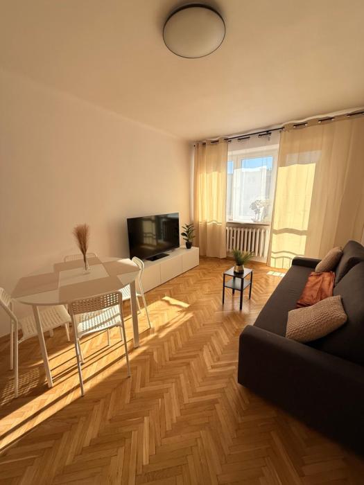 Wawelska Urban Stay Free Parking