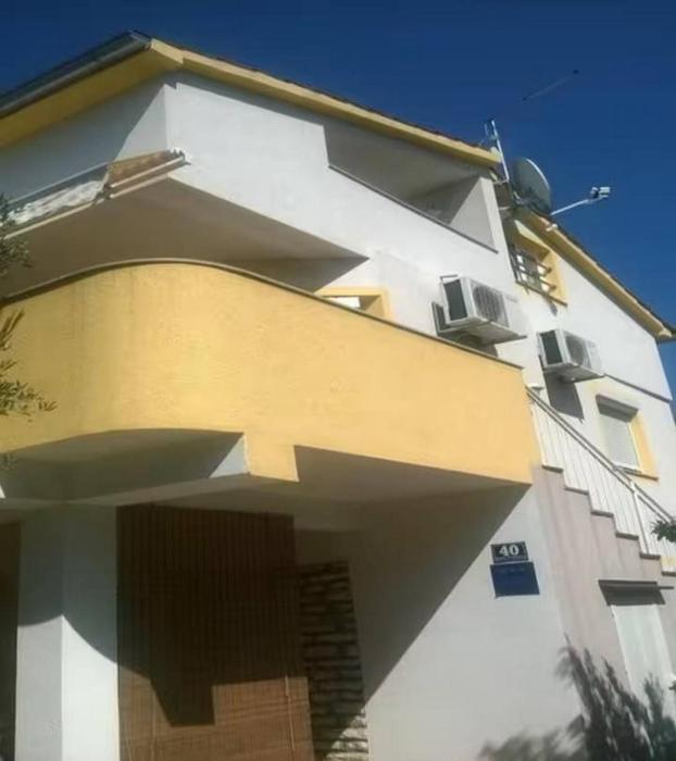 Apartments with parking space Pirovac, Sibenik - 27461