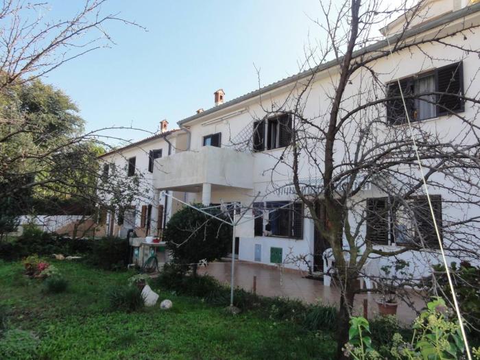 Apartments with WiFi Banjole, Pula - 27696