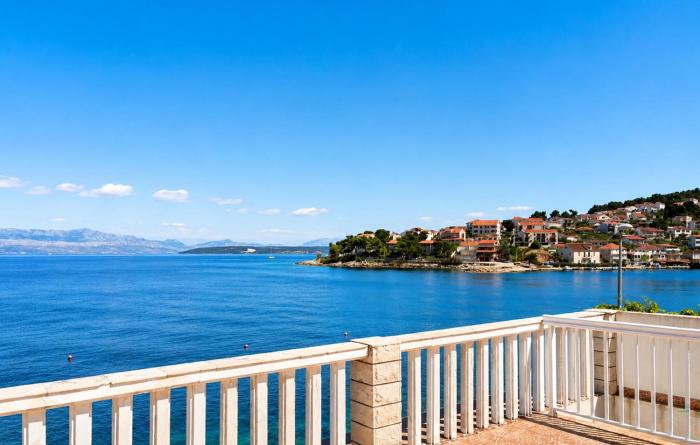 Nice Apartment In Stomorska With Wifi