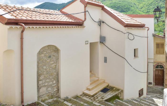 Stunning Home In Valle Dellangelo