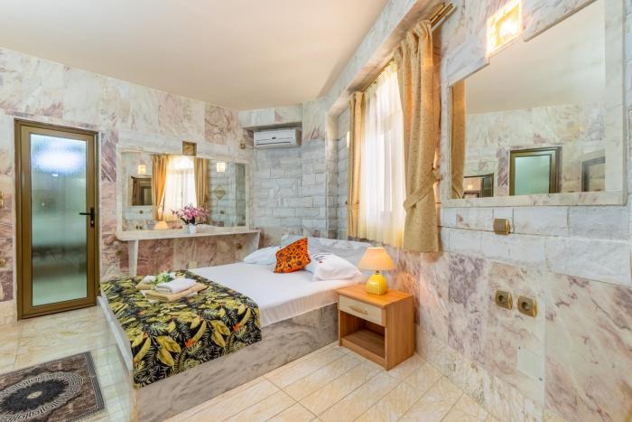Pacos Resort Luxury House 16