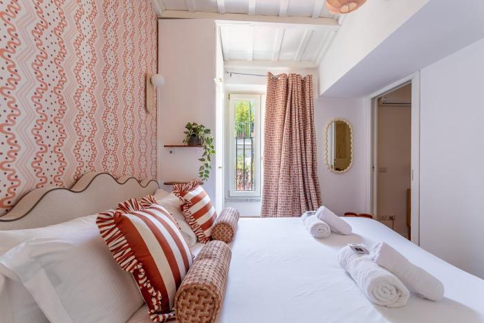 iFlat LApartamento Design by the Spanish Steps