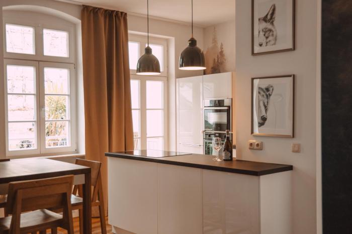 Das Haus zur Rothen Thür 2