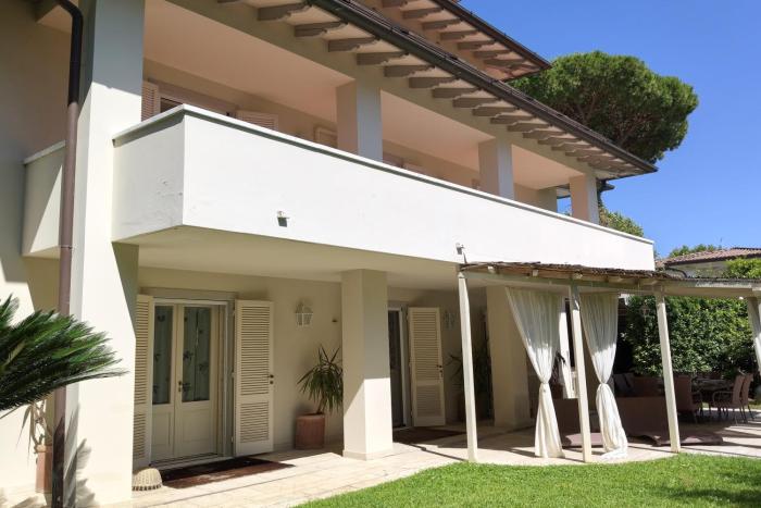 Villa Camillo by MMega