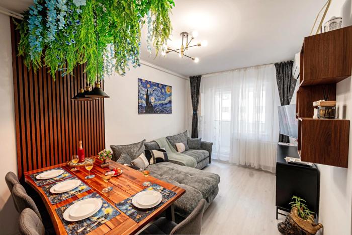 Beautiful Dining Area Full Kitchen Free Parking AC Bathtub
