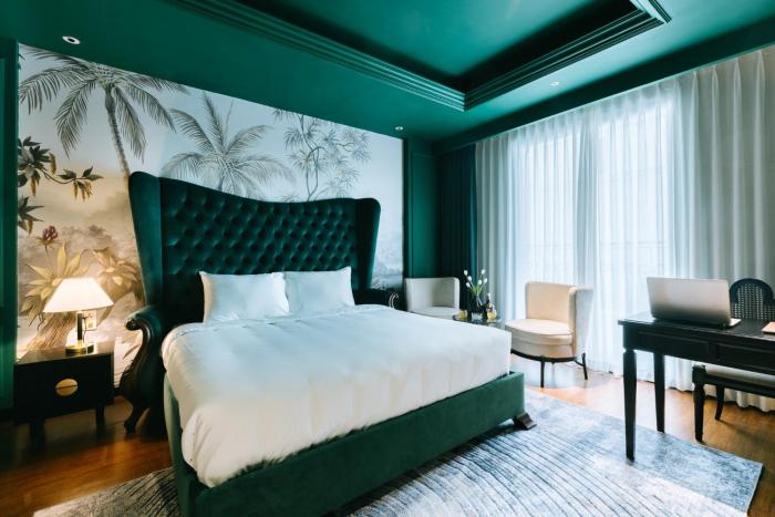 Brilliant Jade Suites