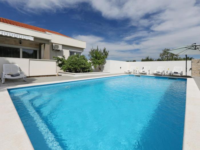 Holiday Home Karlo by Interhome
