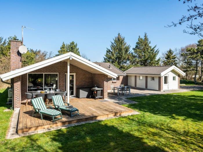 Holiday Home Famke - 1km from the sea by Interhome