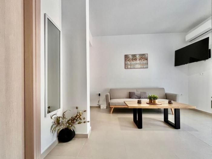 1BR Apt in loutraki with mountain view