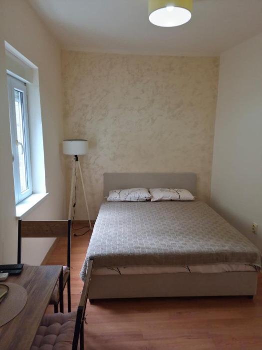 Prelepa garsonjera na Zelenom Vencu