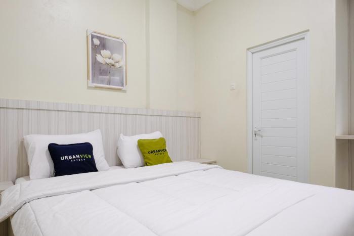 Urbanview Hotel Rumi Rooms Syariah Near RS Ortopedi Solo