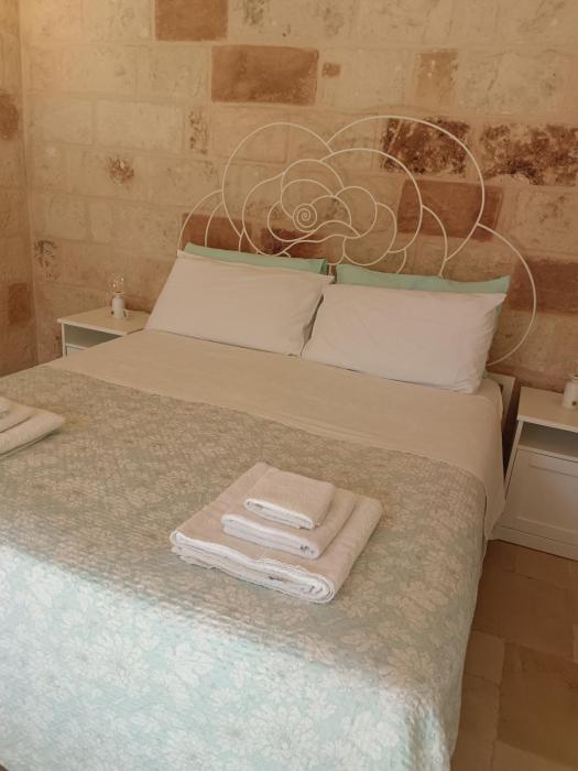 Perlage luxury room and wine