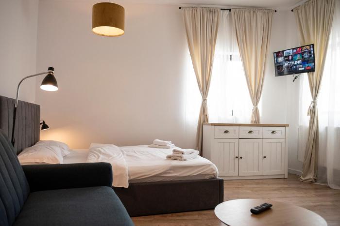 Elegant Residence 5 Private Studios