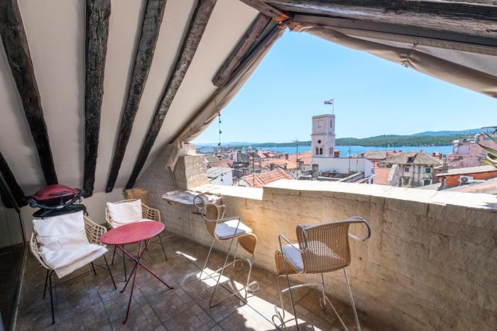 LUXE LOFT 3BR Apartment with beautiful view by Irundo