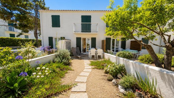 GU030-050 Studio très fonctionnel avec jardin privatif