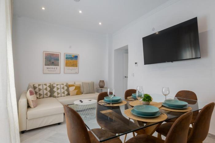 Spacious 2BD 2BTH with patio – Central and quiet