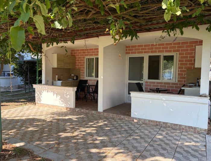 Flamingo Cottage