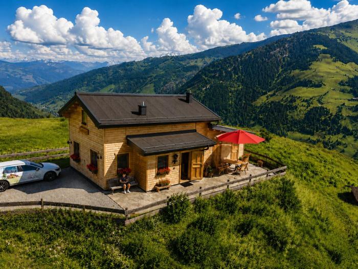 Hüttenurlaub in der Lipphütte in Rauris traumhafte Alleinlage mitten im Skigebiet & Wandergebiet