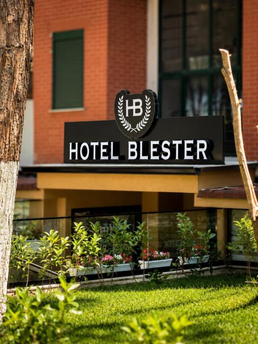 Blester Hotel Golem Durres