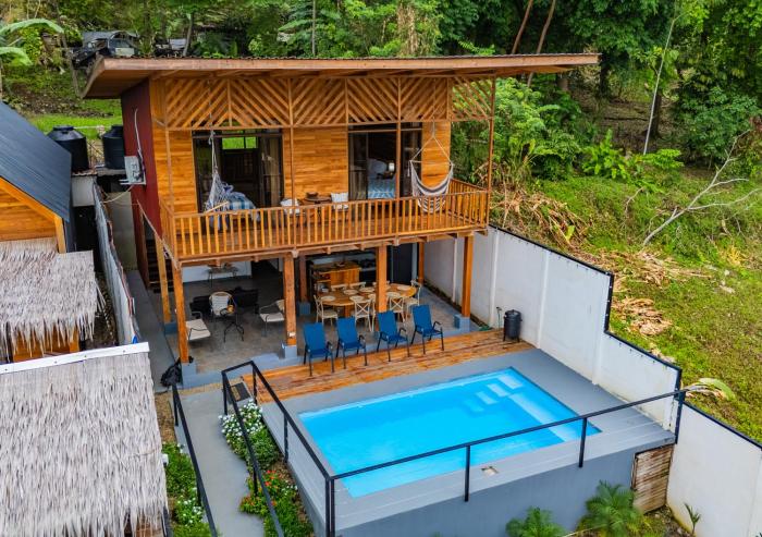 Jacaranda House, rustic, Private Pool