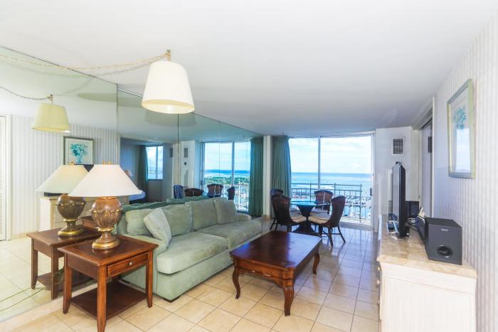Ilikai Marina 1584