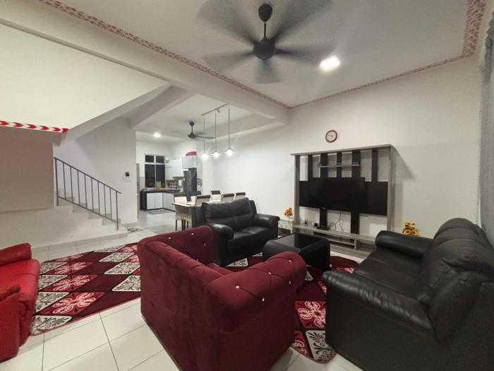 Adeela Homestay JB - Taman Pulai Mutiara