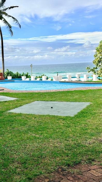Relaxing Beach House Escape- Private Beach Access plus Pool & Braai